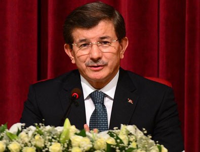 Başbakan Davutoğlu YÖK toplantısında konuştu