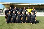 KUPA TÖRENİ - Foça Belediyespor, 1. Teos Masterler Futbol Turnuvası'nda 2. Oldu