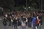 İNTERNET KAFE - Kız Öğrencilerden 'yurt'Protestosu