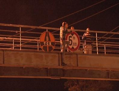 (özel Haber) Bonzai İçip Ölmek İsteyen Genci Polis Kurtardı