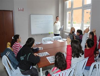 Eskişehir'de Çocuklar İçin Grafik ve Afiş Atölyeleri Kuruldu