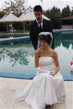 SAZLI SÖZLÜ - Chp Milletvekili Kaleli, Havuza Düşen Engelli Çocuğu Suya Atlayarak Kurtardı