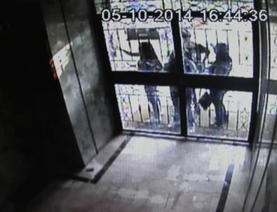 (özel Haber) Kadın Hırsızların Kıyafet ve Engelli Numarası