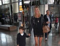 EMRE ALTUĞ - Anne-oğul müzikal izledi