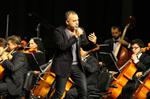 Haluk Levent Çukurova Devlet Senfoni Orkestrasıyla Sahne Aldı