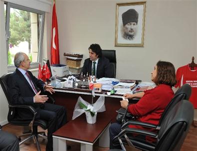 Kılıçdaroğlu, Kayınvalidesini Ziyaret Etti