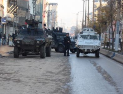 Diyarbakır'da astsubaya silahlı saldırı