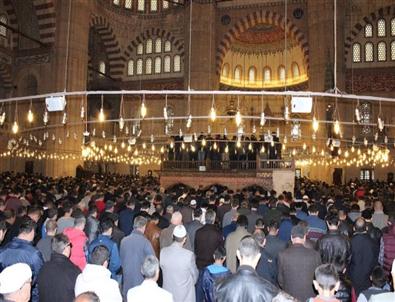 Selimiye Camii Bayram Sabahı Doldu Taştı