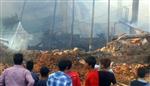 AREFE GÜNÜ - Yangında Telef Olan Hayvanlar ve Yanan Evin Enkazı Kaldırılıyor
