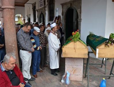 Levent Üzümcü Amcasını Son Yolculuğuna Uğurladı