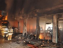 SÜPERMARKET - İzmir'de süpermarketi ateşe verdiler