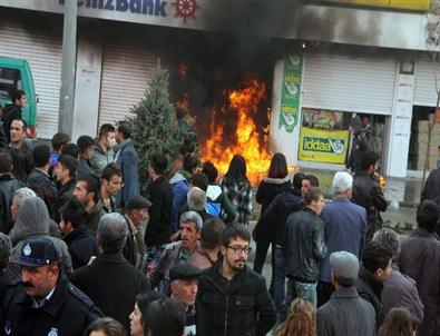Hakkari’deki Sessizlik Yerini Olaylara Bıraktı