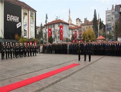 Atatürk Ebediyete İntikalinin 76. Yılında Anıldı