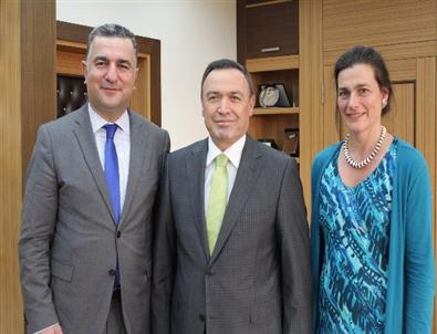 Aü Rektörü Kurtcephe’ye Ziyaret