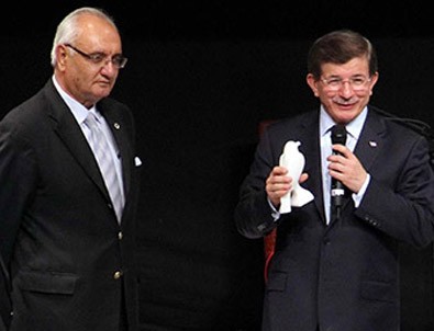 Başbakan Davutoğlu: 14 asırlık acı varken Dersim’i unutamayız