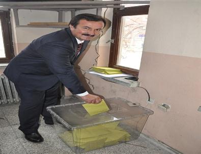 Seyitgazi’nin Yeni İlçe Başkanı Zekai Tunç Oldu