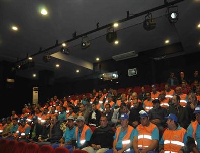 Kuşadası’nda Temizlik İşçilerine Seminer