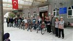 DEVAMSIZLIK - Camiye En Çok Devam Eden 10 Öğrenciye Bisiklet Hediye Edildi