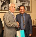 KKTC - Yavru Vatandan Başkan Bozbey’e Ziyaret