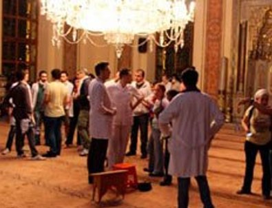 Caminin bekçisi o gece yaşananları anlattı: Geziciler sarhoştu