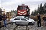 TREN İSTASYONU - Eskişehir’de Raybüsle Otomobil Çarpıştı Açıklaması