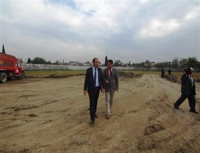 Ceyhan Şehir Stadı Yenileniyor