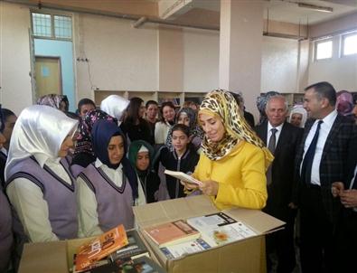 Esenyurt Belediyesi’nden Kızıltepe’ye Kitap Yardımı