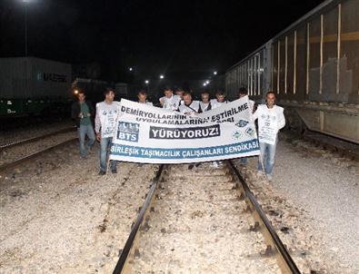 Özelleştirmeye Karşı Tren Raylarından Yürüdüler