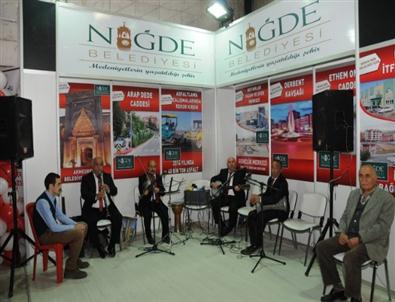 Niğde Günlerinde Mahalli Sanatçı Rüzgarı