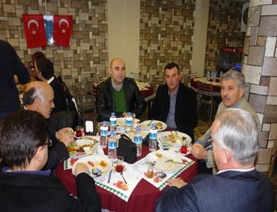 Türk Eğitim-sen Üyeleri Saray'da Kahvaltıda Buluştu