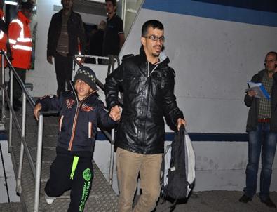 Kıbrıs Açıklarında Kurtarılan Mülteciler Mersin'e Getirildi
