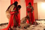 ÖZALP BELEDİYESİ - Özap’ta 'Kadın Ölüleri” Adlı Tiyatro Oyunu Serilendi