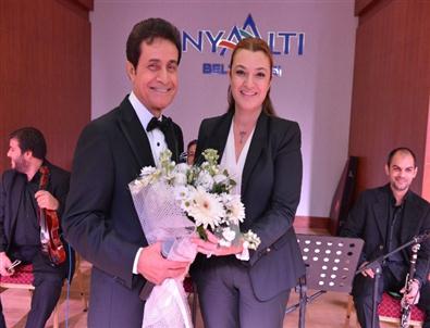 Konyaaltı’nda Zekai Tunca’dan Muhteşem Bir Konser