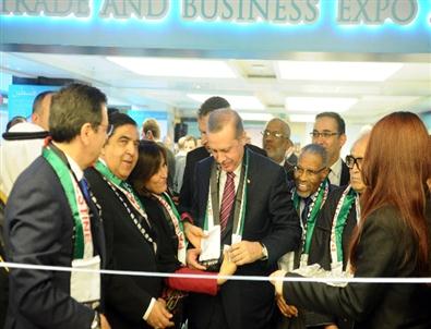 Erdoğan Filistin Atkısı Takıp, Sergi Açılışı Yaptı