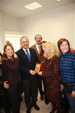 İSKENDER YÖNDEN - Didimli Yardımsevenler Hastaneye Panoramik Diş Röntgen Cihazı Bağışladı