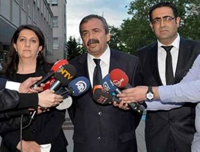 HDP heyeti İmralı'ya gitti