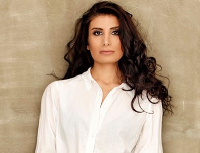 İrem Derici'den donlu klip çıkışı