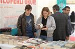 SIYAH BEYAZ - Nilüfer'de Kitap Günleri Başladı