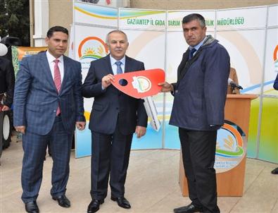 Çiftçilerin Traktör Sevinci