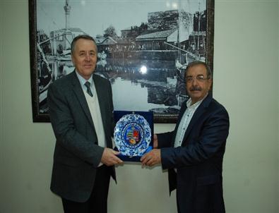 Rus Savunma Ataşesi Gelibolu Belediyesi'ni Ziyaret Etti