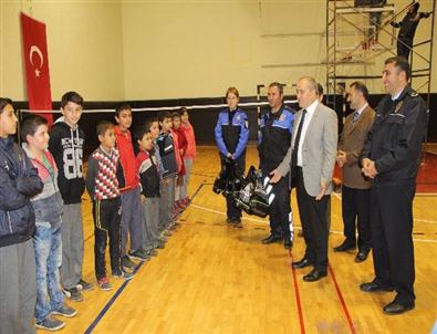 Amasya Polisinden 80 Çocuğa Spor Eğitimi