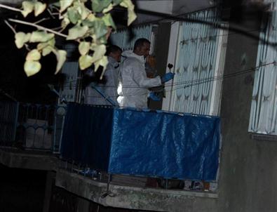 Balkondan Evine Girdiği Kadını 13 Yerinden Bıçaklayıp Öldürdü
