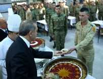 MUHARREM AYI - Cumhurbaşkanı Erdoğan, Muhafız Alayı'nı ziyaret etti