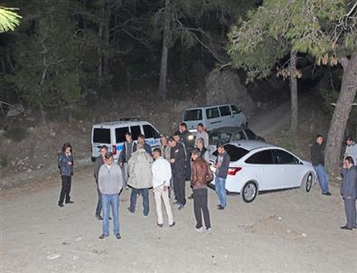 Kemer Halkı, Kayıp Genç İçin Seferber Oldu