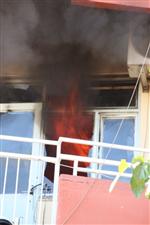 ELEKTRİKLİ BATTANİYE - Prize Takılı Unutulan Ev Aletleri Yangın Çıkarttı