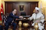 KAŞGARLI MAHMUT - Çin Heyetinden Diyanet İşleri Başkanı Görmez’e Ziyaret