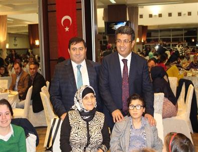 Küçükçekmece’de Engelliler İçin Moral Gecesi Düzenlendi