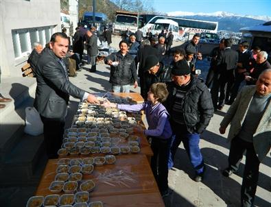 Posof Müftülüğü Aşure Dağıttı