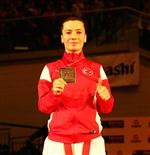 Serap Özçelik Karatede Dünyanın Zirvesinde