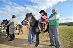 TARıM İŞLETMELERI GENEL MÜDÜRLÜĞÜ - Çocuklar Pony Atlara Binip, Sucuk Yediler